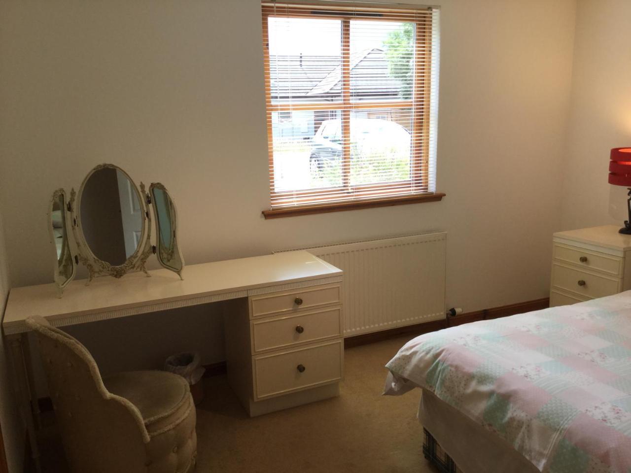 Two-Bedroom Apartment - Golf View Free Parking Inverness Extérieur photo