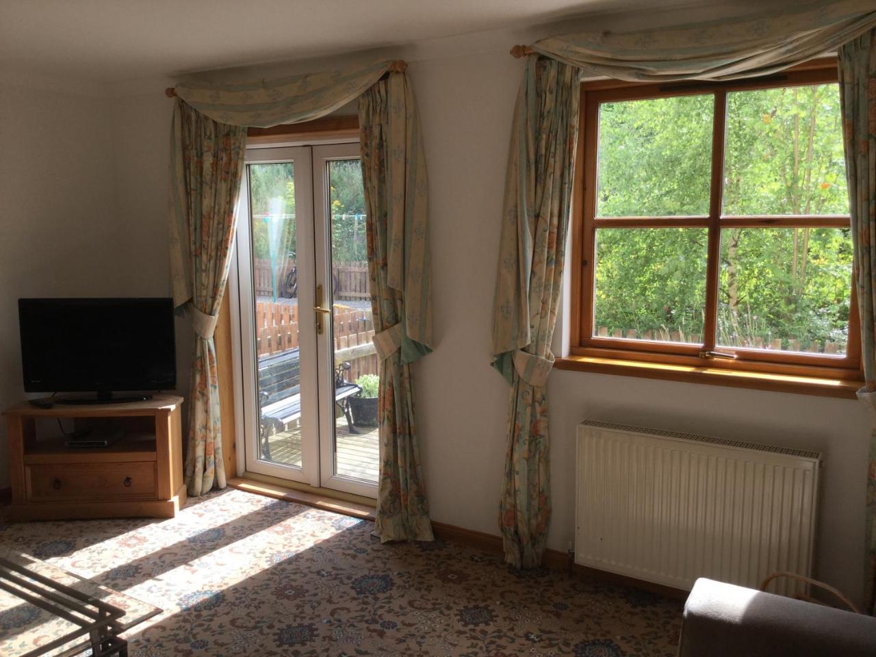 Two-Bedroom Apartment - Golf View Free Parking Inverness Extérieur photo